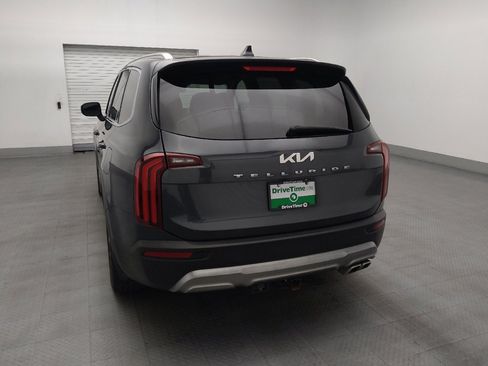 Used 2022 Kia Telluride EX w/ EX Premium Package FWD image 6