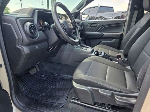 Used 2023 Chevrolet Colorado W/T RWD image 10