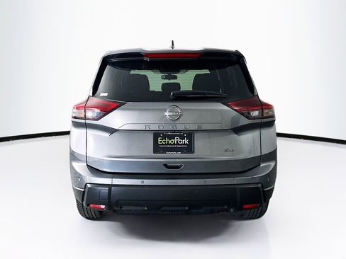 Used 2024 Nissan Rogue SV image 7