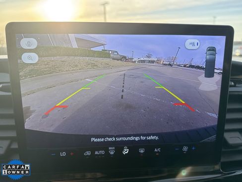 Used 2024 Ford Transit 350 XLT image 18