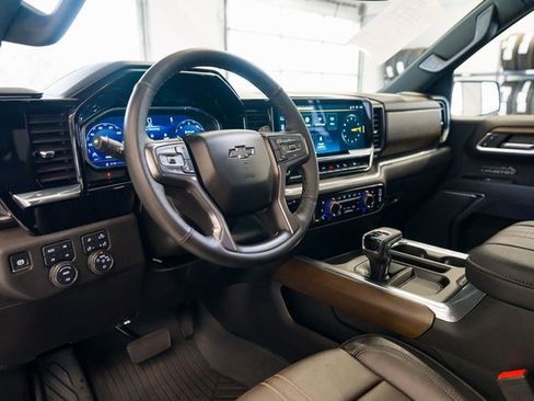 Used 2025 Chevrolet Silverado 1500 High Country w/ Midnight Edition image 27