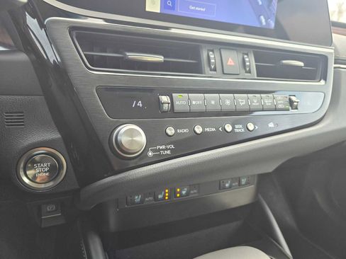 New 2025 Lexus ES 350 w/ Premium Package image 29