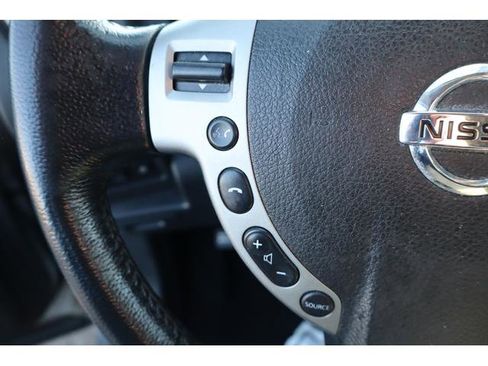 Used 2013 Nissan Rogue SL image 11