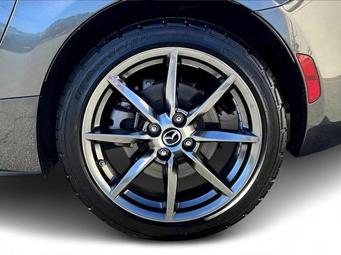 Used 2018 MAZDA MX-5 Miata Grand Touring image 28