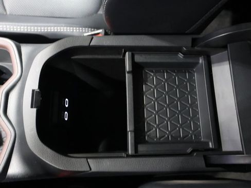 Used 2023 Toyota RAV4 Limited image 32