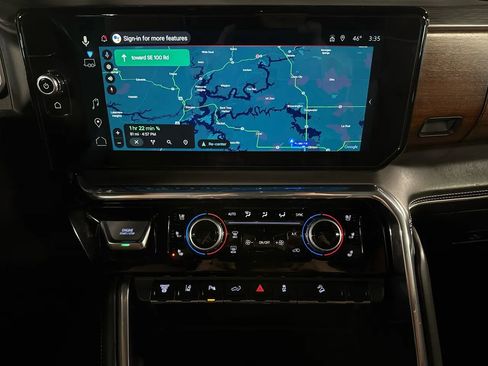 Used 2024 GMC Sierra 2500 Denali Ultimate w/ Max Trailering Package image 14