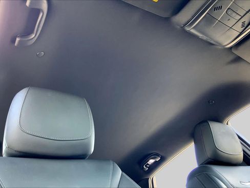 Used 2025 Cadillac XT5 Luxury w/ LPO, Floor Liner Package FWD image 14