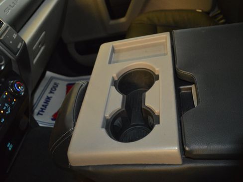 Used 2022 Ford F250 XLT w/ XLT Premium Package AWD/4WD image 20