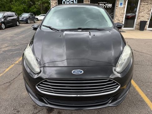 Used 2015 Ford Fiesta SE FWD image 9