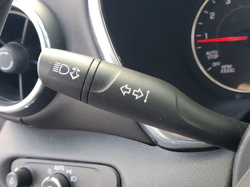 Used 2020 Chevrolet Blazer LT FWD image 11