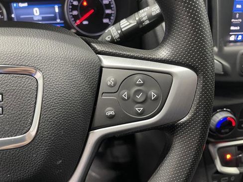 Used 2024 GMC Terrain SLE w/ Driver Convenience Package image 29