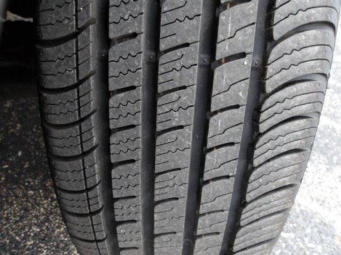 Used 2011 Ford Escape Limited image 37