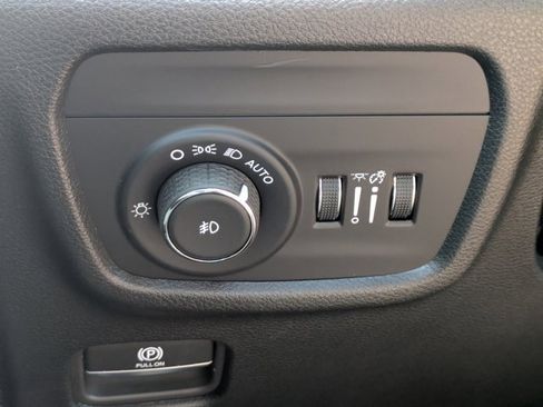 New 2025 Jeep Grand Cherokee Limited w/ Black Appearance Package image 28