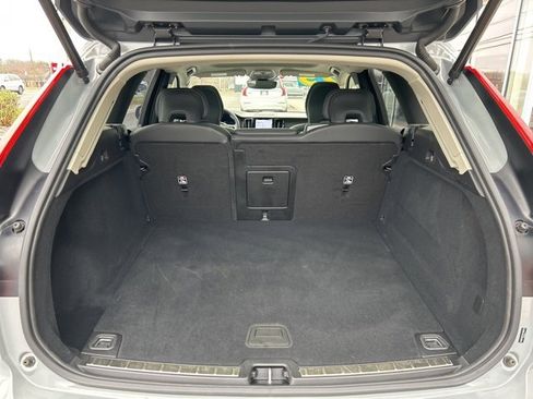 Certified 2025 Volvo XC60 B5 Plus image 11