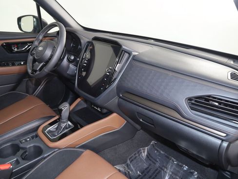 Used 2025 Subaru Forester Touring image 31