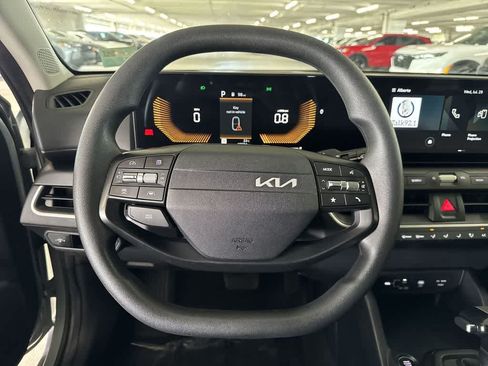 Used 2025 Kia K4 FWD image 14