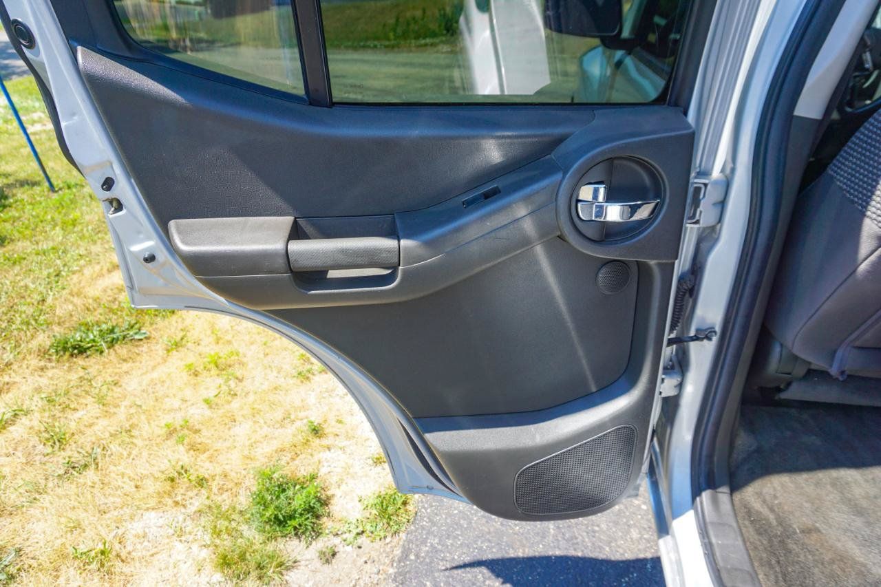 Used 2012 Nissan Xterra PRO-4X AWD/4WD image 23