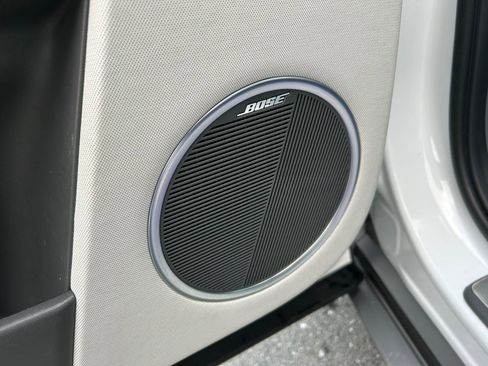 Used 2024 Hyundai Ioniq 5 Limited image 11