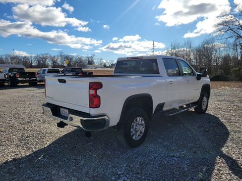 Used 2024 Chevrolet Silverado 2500 LT image 4