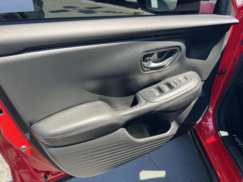 Certified 2025 Honda HR-V Sport image 6