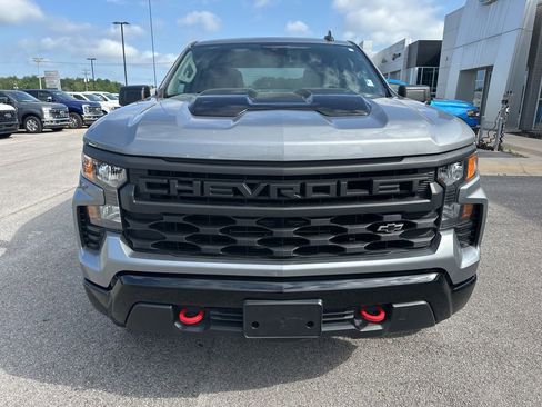 Used 2024 Chevrolet Silverado 1500 Custom Trail Boss w/ LPO, Dark Essentials Package AWD/4WD image 2