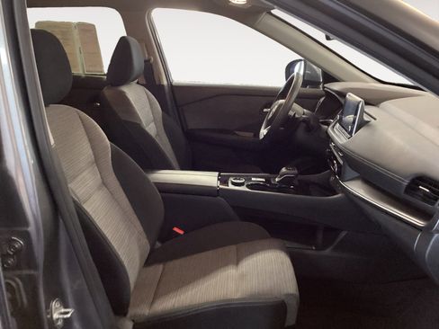 Used 2023 Nissan Rogue SV image 15