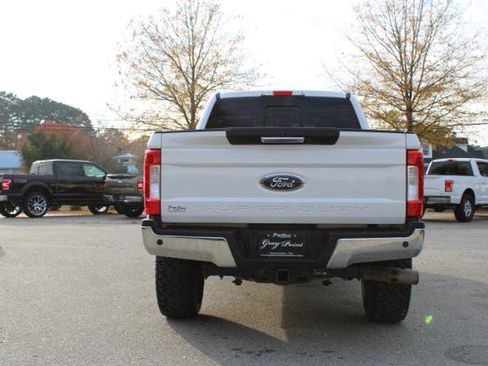 Used 2017 Ford F250 Lariat w/ Lariat Value Package image 6