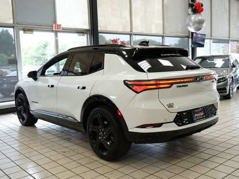 Used 2024 Chevrolet Equinox EV RS FWD image 5