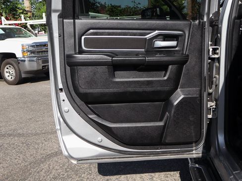 Used 2024 RAM 2500 Big Horn image 39