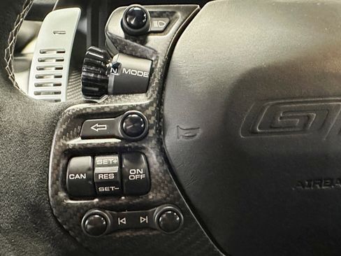 Used 2020 Ford GT Carbon Series image 43