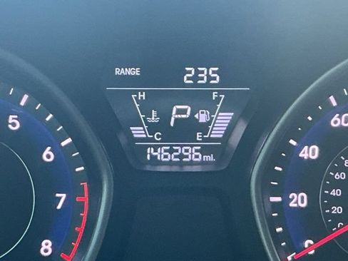 Used 2015 Hyundai Elantra SE FWD image 18