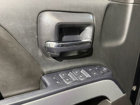 Used 2017 Chevrolet Silverado 1500 LT w/ Midnight Edition AWD/4WD image 8