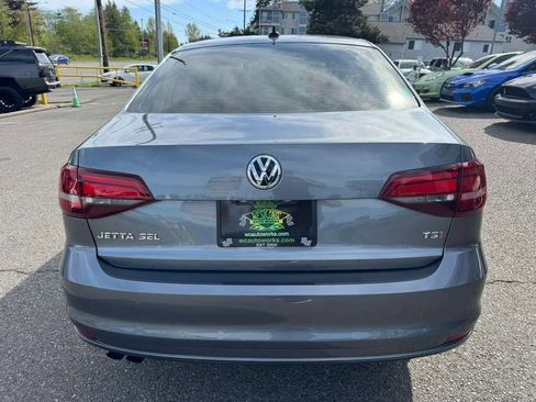 Used 2016 Volkswagen Jetta SEL FWD image 7