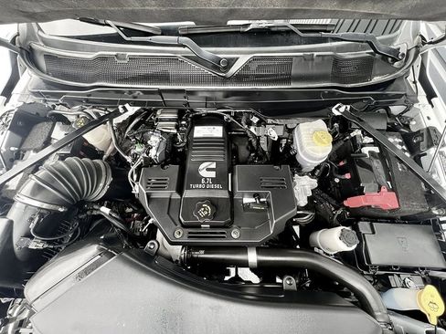 Used 2023 RAM 2500 Tradesman w/ Chrome Appearance Group image 18