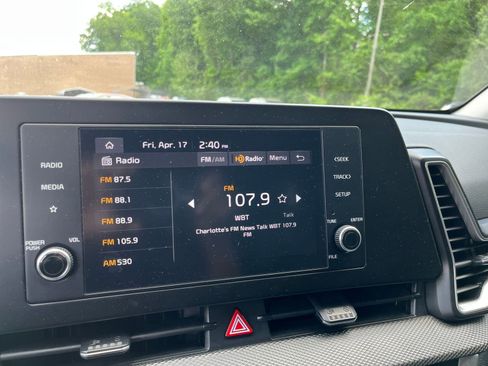 Used 2025 Kia Sportage LX image 20