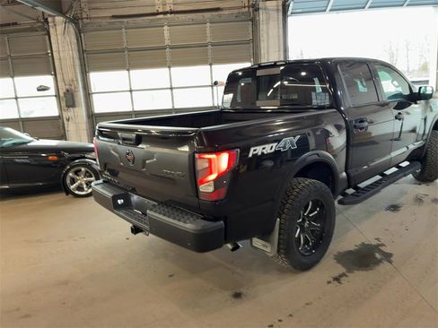 Used 2021 Nissan Titan PRO-4X w/ Off Road Protection Package image 4