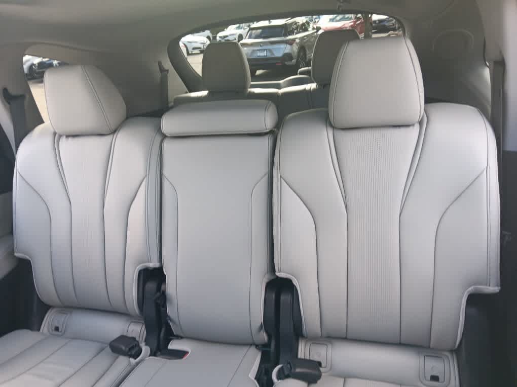 Used 2026 Acura MDX w/ Technology Package AWD/4WD image 13