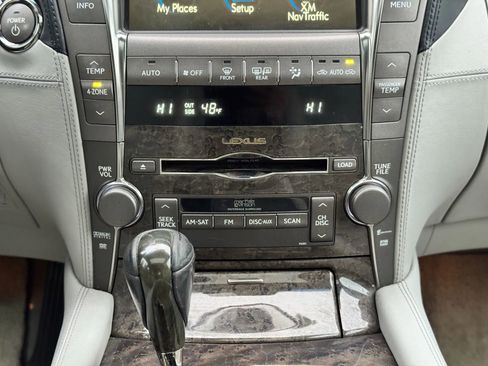 Used 2008 Lexus LS 600h L image 32