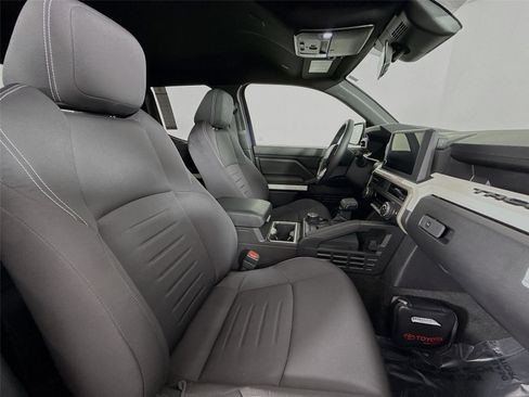 Used 2024 Toyota Tacoma TRD Off-Road image 42