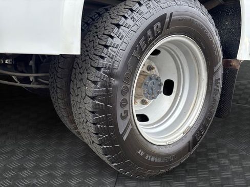 Used 2022 Ford F350 XL w/ Power Equipment Group image 14