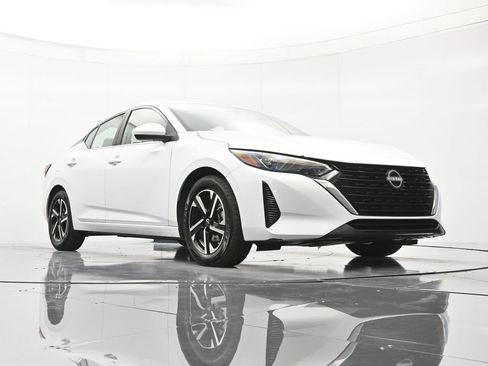 Used 2024 Nissan Sentra SV FWD image 37
