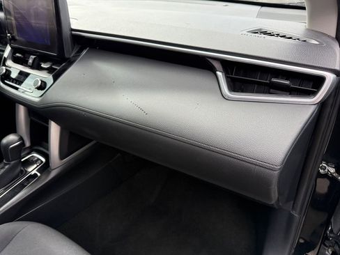 Certified 2024 Toyota Corolla Cross LE image 16