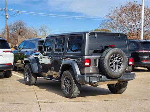 Used 2024 Jeep Wrangler Sport S image 5