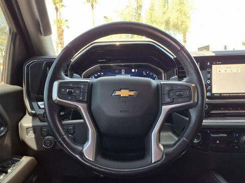 Used 2022 Chevrolet Silverado 1500 LTZ w/ Technology Package AWD/4WD image 19