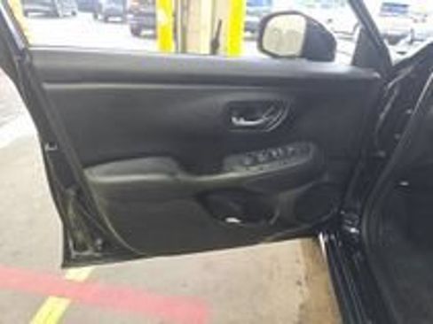 Used 2025 Honda HR-V LX image 14