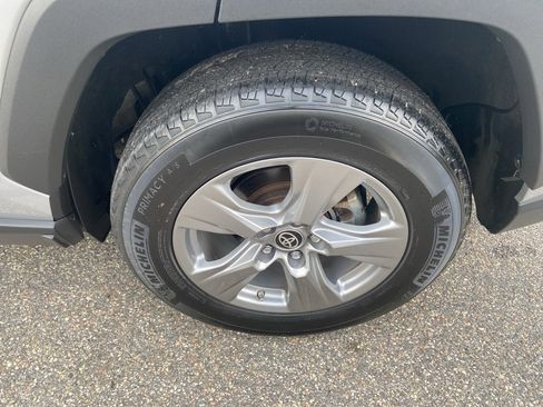 Used 2022 Toyota RAV4 LE image 21