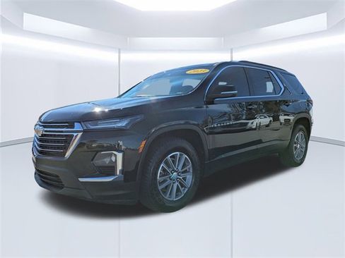 Used 2023 Chevrolet Traverse LT image 9