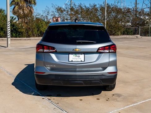 Certified 2023 Chevrolet Equinox LS w/ LS Convenience Package image 3