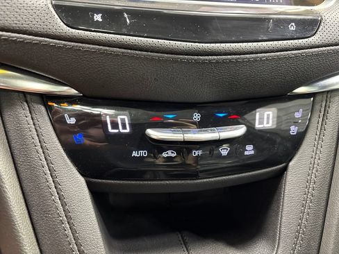 Used 2022 Cadillac XT5 Premium Luxury w/ Technology Package AWD/4WD image 34