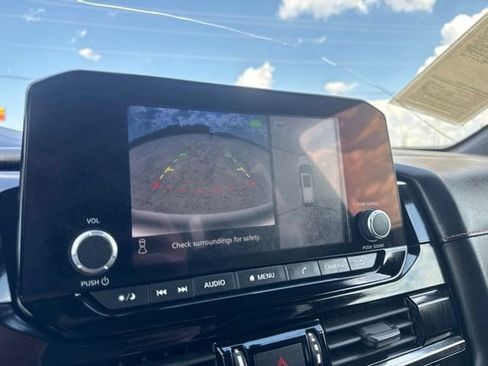 Used 2023 Nissan Pathfinder Rock Creek AWD/4WD image 14